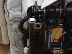 Driver Right Rivet Off